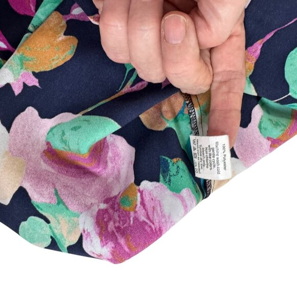 J.Crew Floral Print Sleeveless Blouse Size 00 | Navy Multicolor Floral Top - Picture 5 of 7